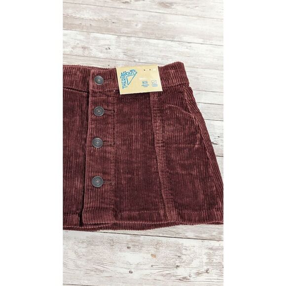 There Abouts Girls Size 3T Cinnamon Red Skirt Corduroy Button Back Toddler - Picture 5 of 8